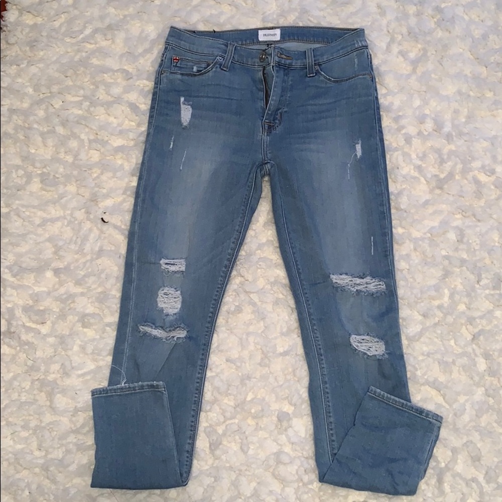 Hudson distresses skinny Jean